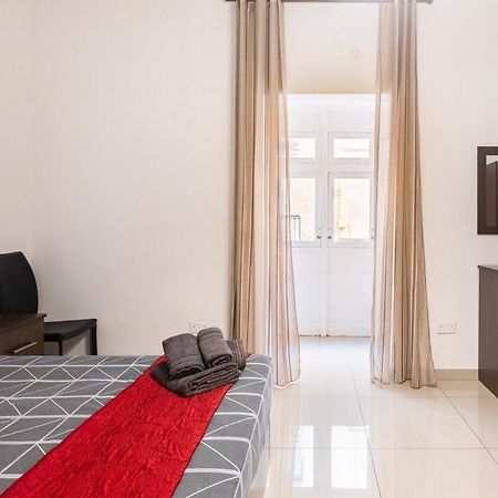 Superbly Located Cosy 2-Bedroom Apartment Valletta Eksteriør billede