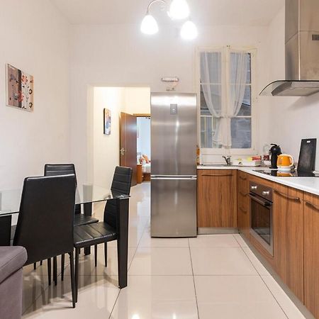 Superbly Located Cosy 2-Bedroom Apartment Valletta Eksteriør billede